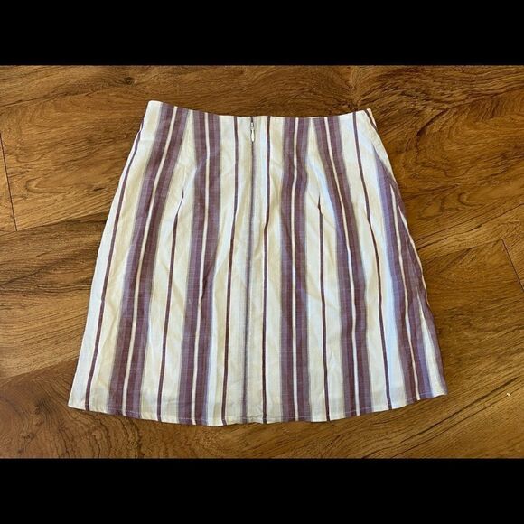 NWT Express purple/white vertical stripe mini skirt - Picture 2 of 2